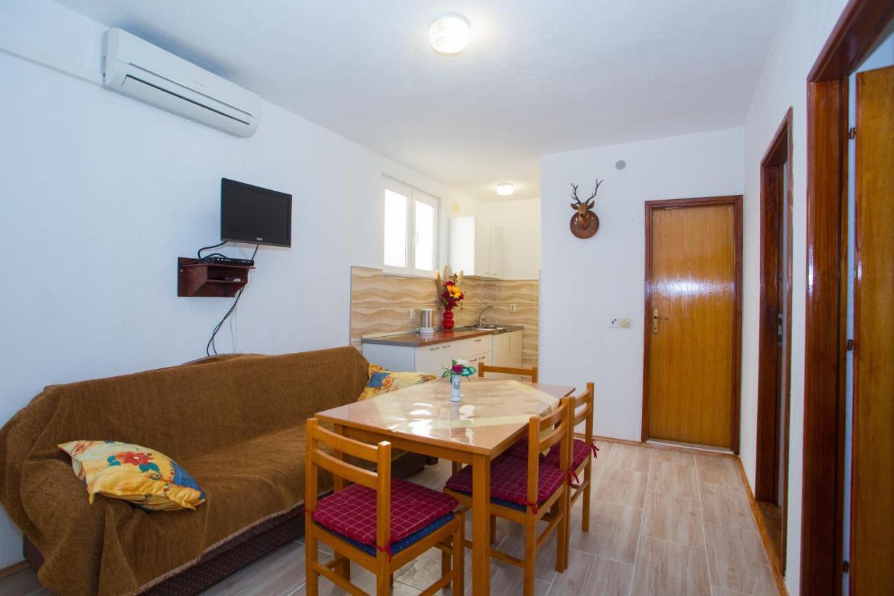 Apartments With A Parking Space Baska Voda, Makarska - 6761 Eksteriør billede